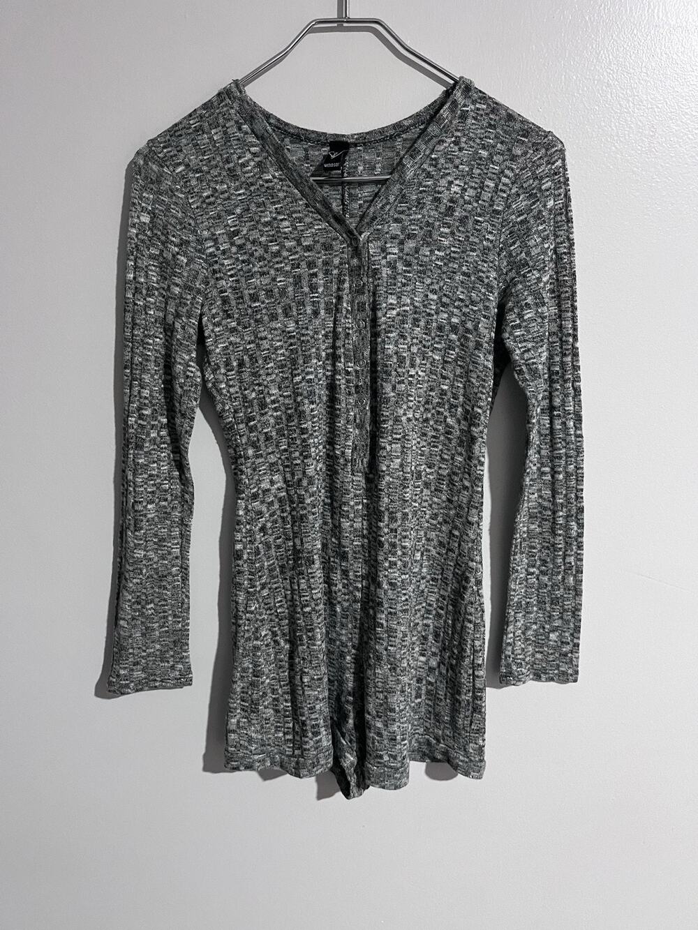Windsor Romper Womens XS Gray Knit Long Sleeve V-Neck Snap Slim Flecked